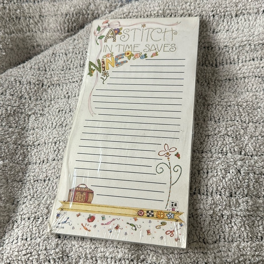 NIP Mary Engelbreit Magnetic Note pad- “A Stitch in Time Saves Nine” Lined